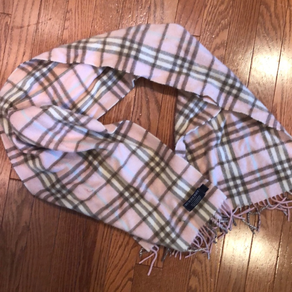 Plaid Burberry scarf